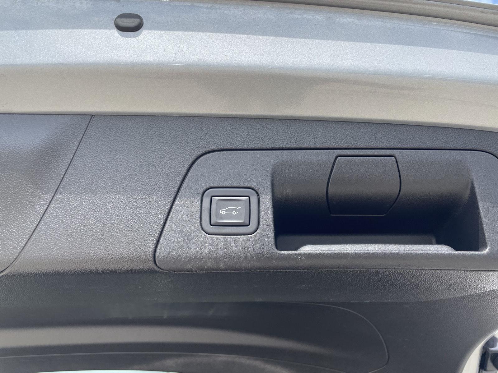 Vehicle photo 36