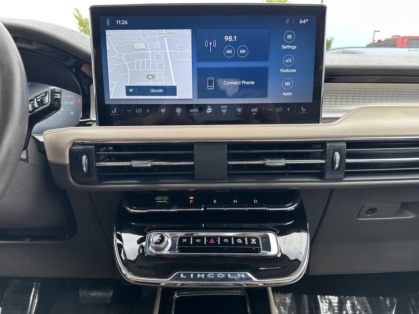 Vehicle photo 22