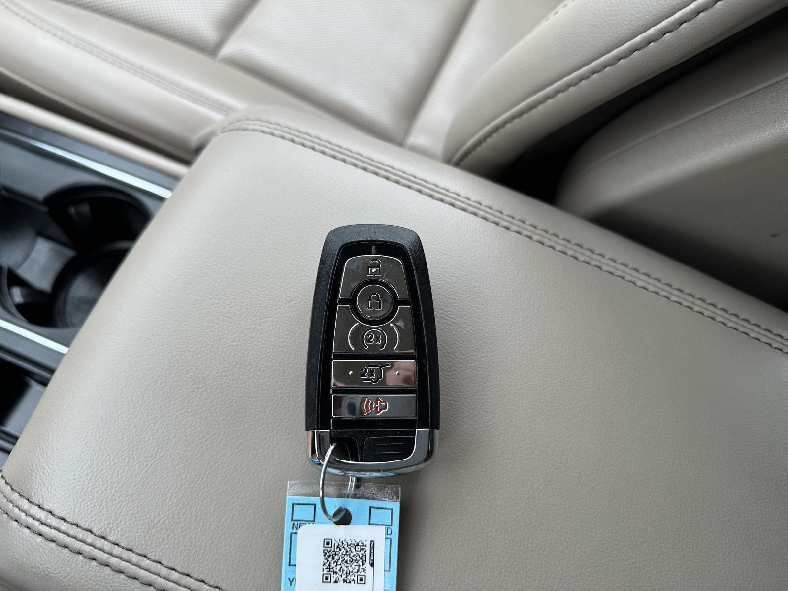 Vehicle photo 38