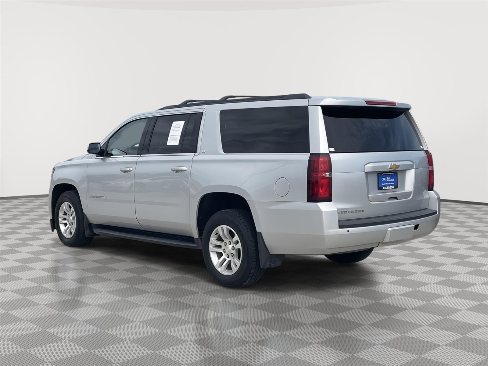 Vehicle photo 9