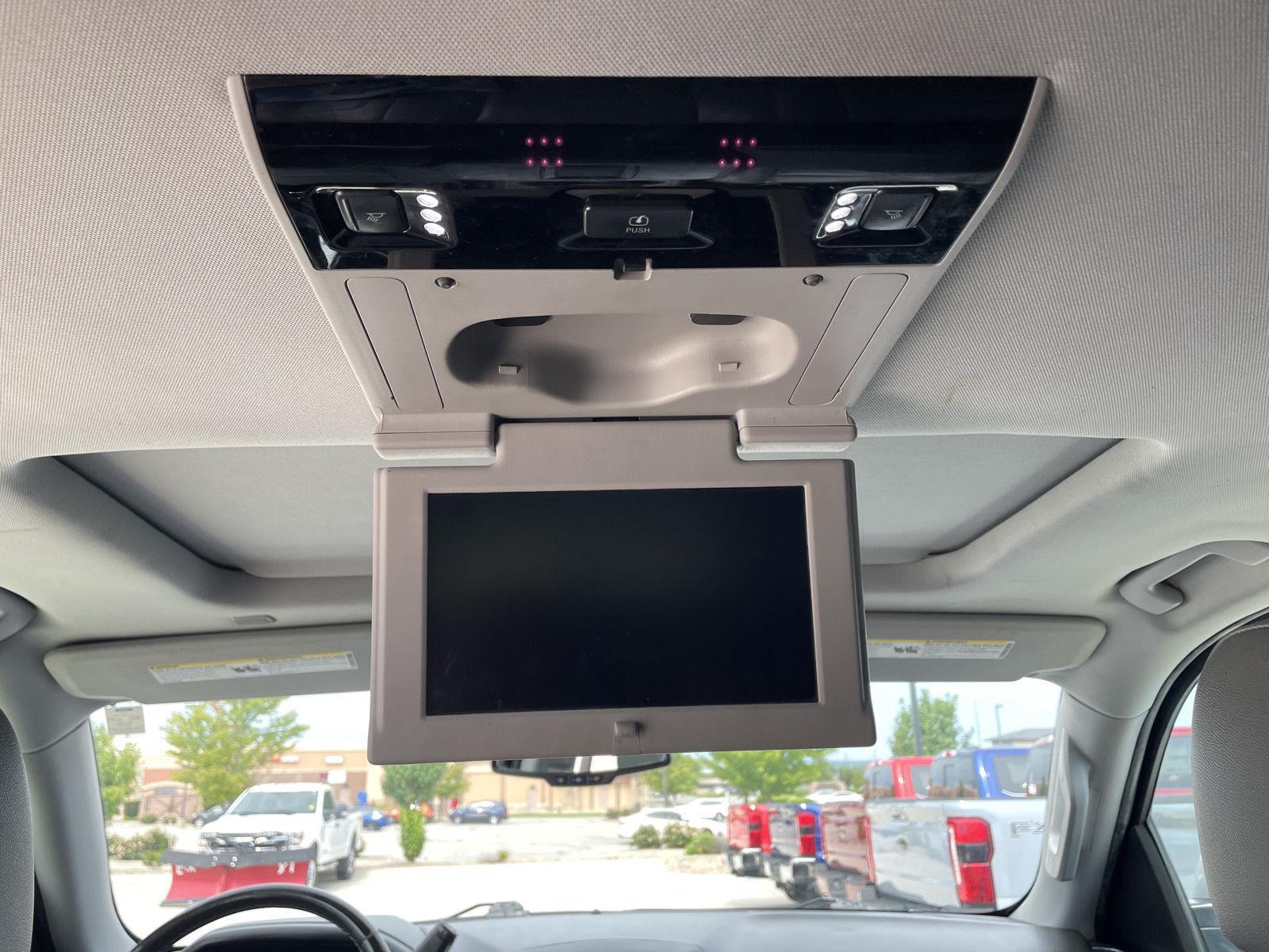 Vehicle photo 21