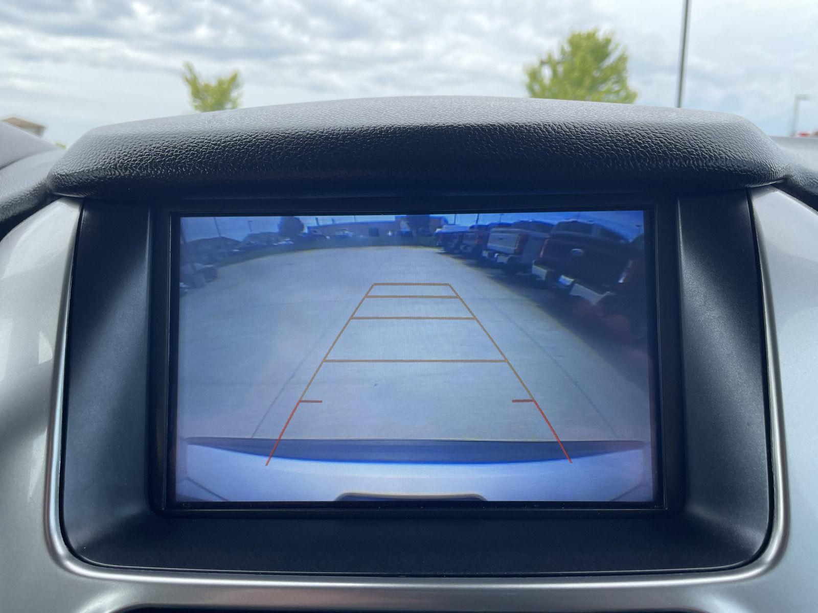 Vehicle photo 26