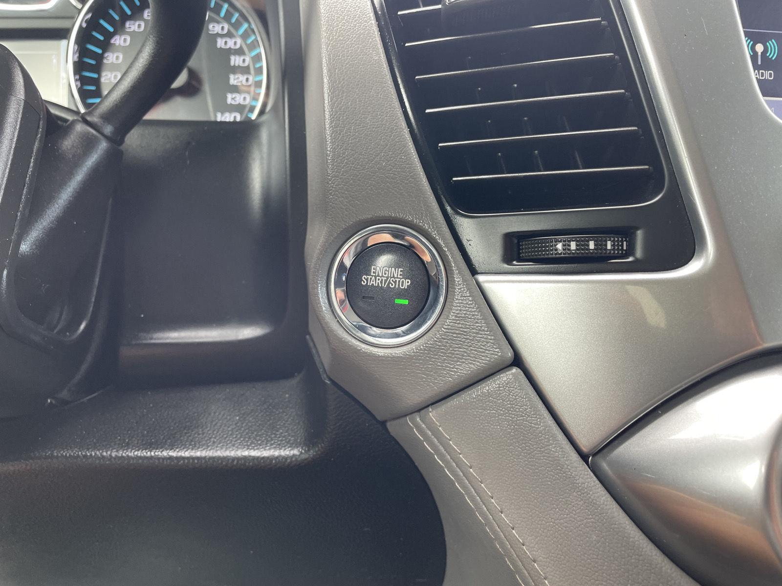 Vehicle photo 28