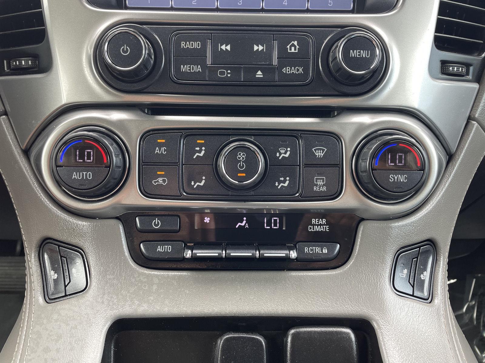 Vehicle photo 30