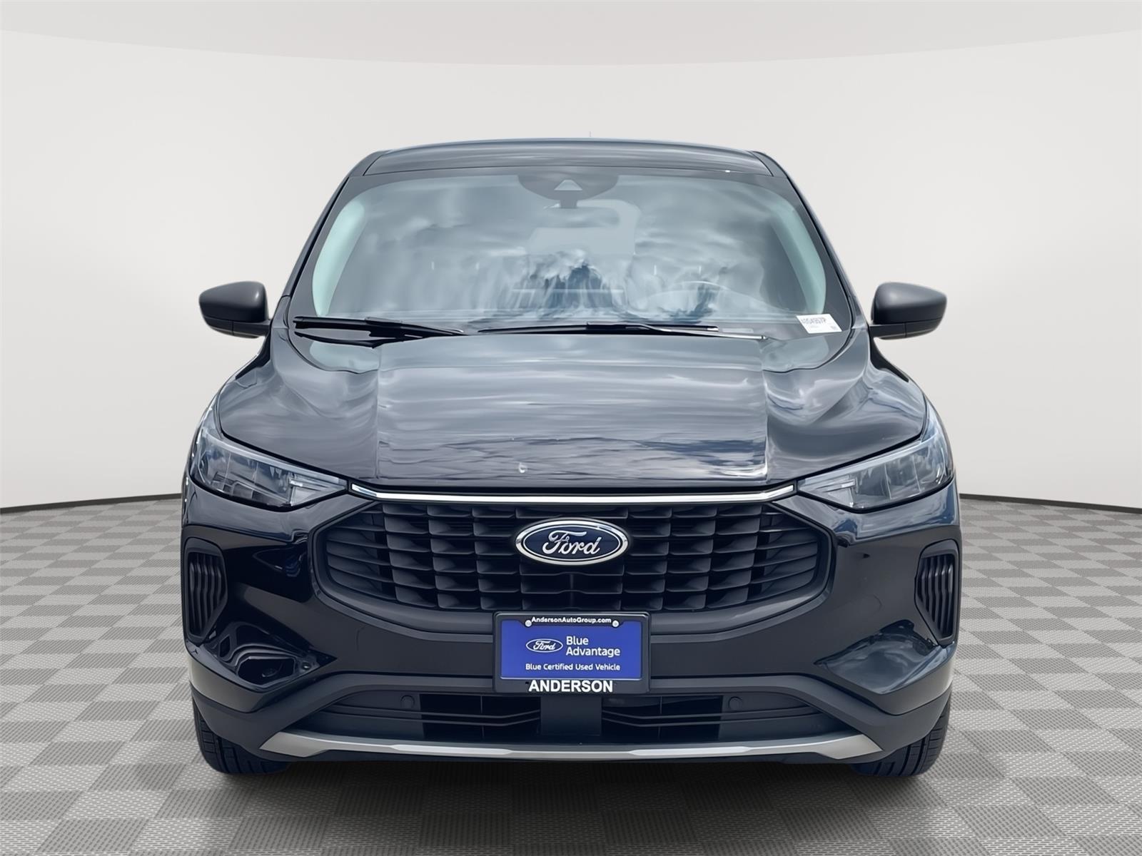 Vehicle photo 4