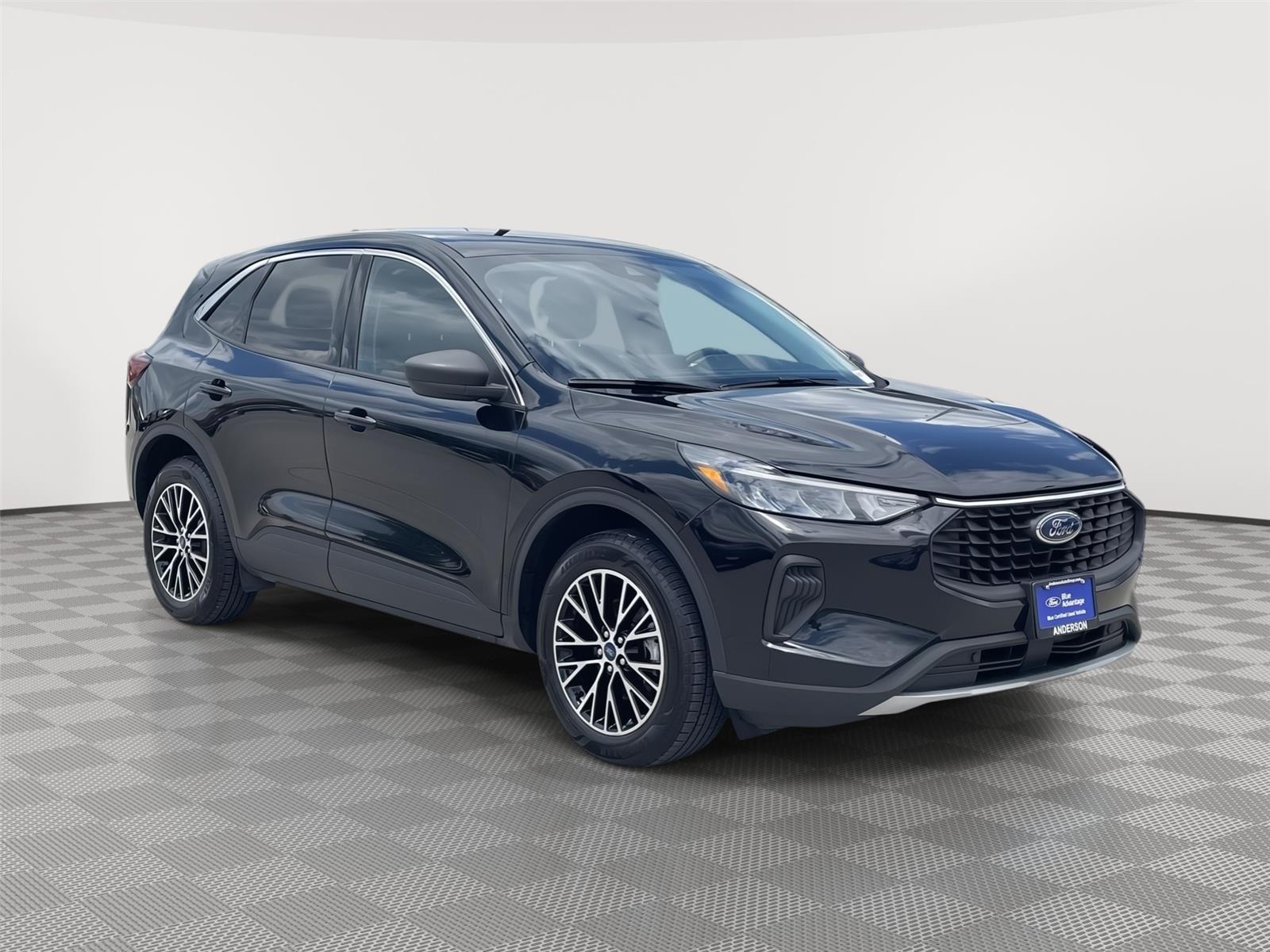 Vehicle photo 5