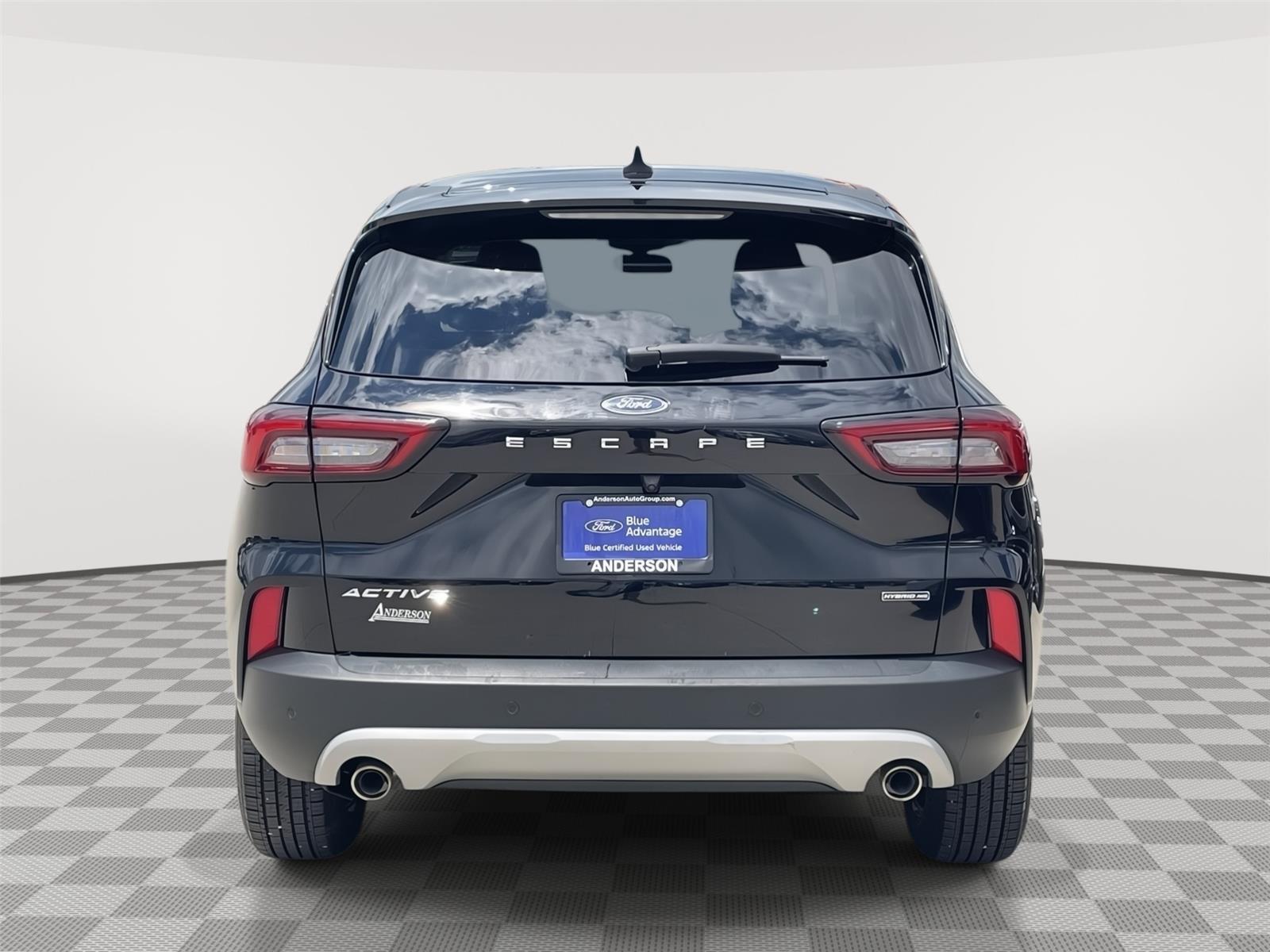 Vehicle photo 8