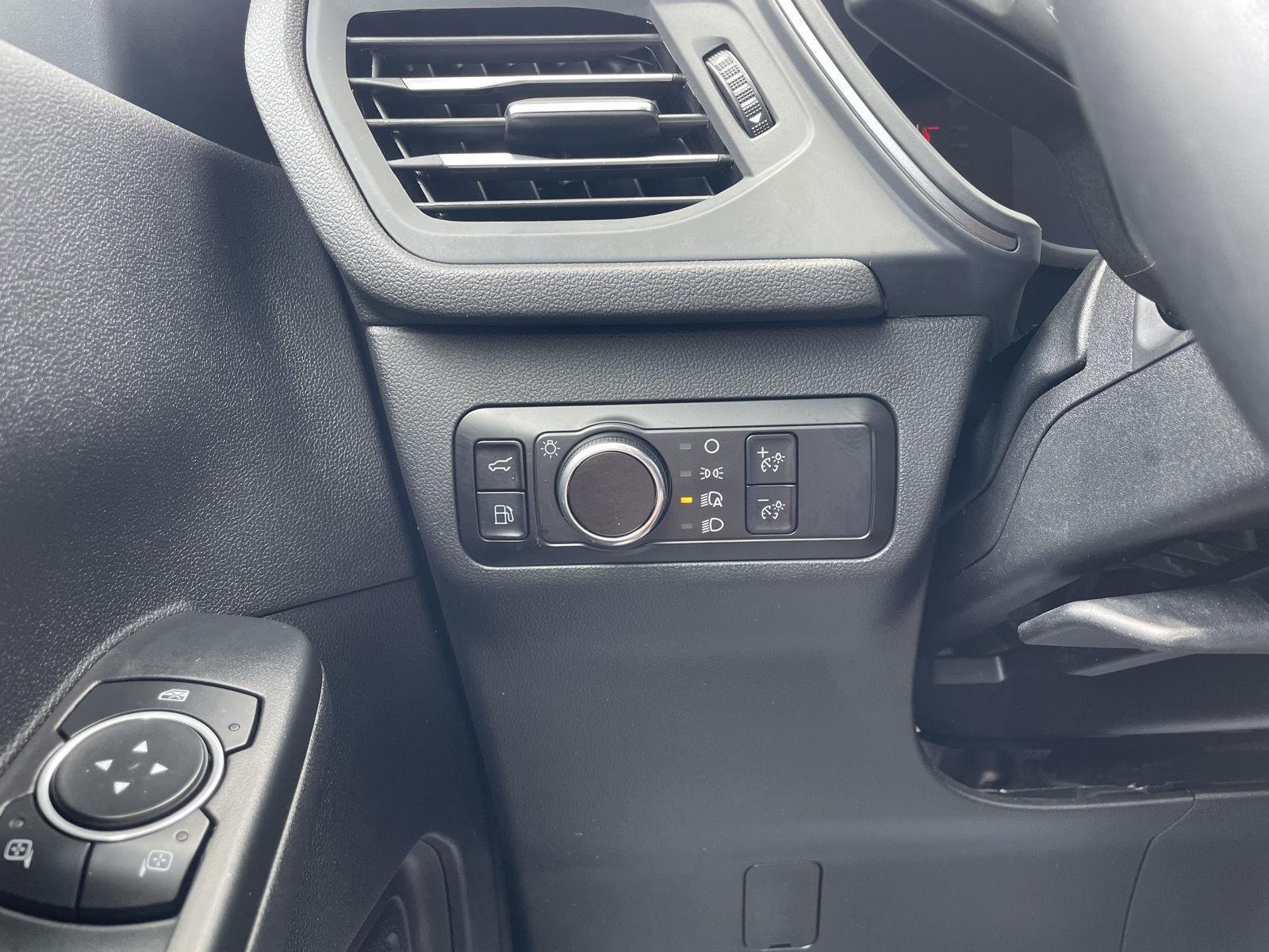Vehicle photo 16