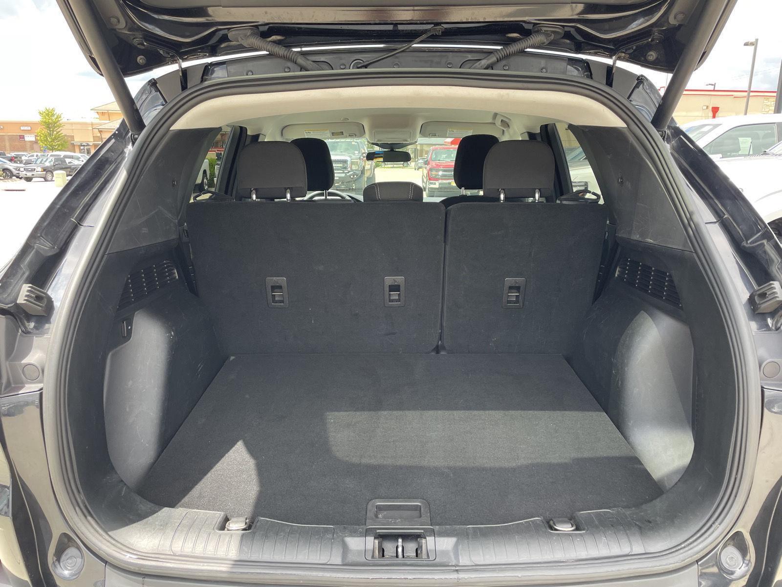 Vehicle photo 35
