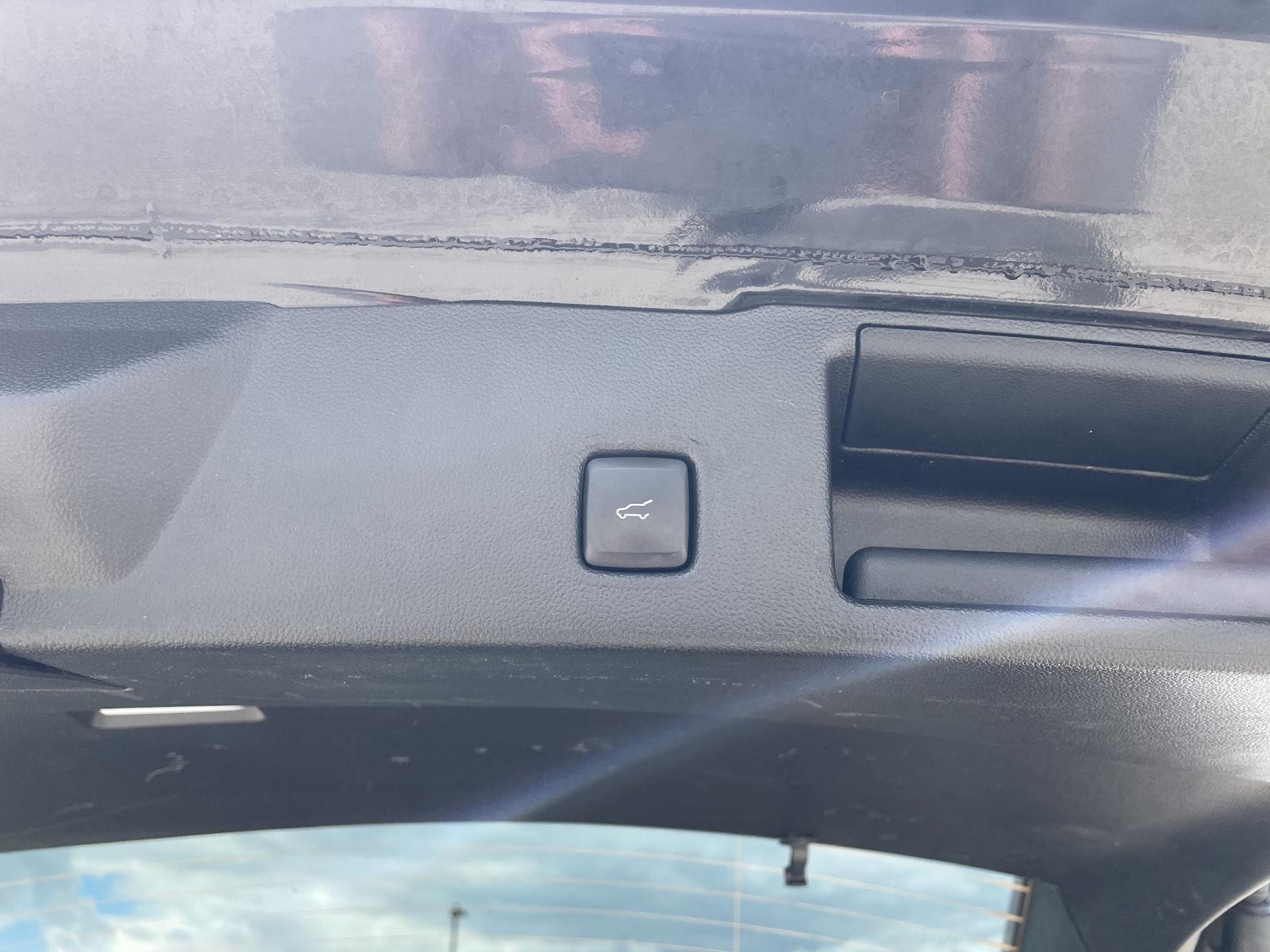 Vehicle photo 36