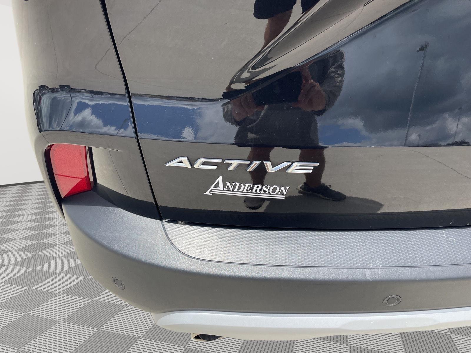 Vehicle photo 38