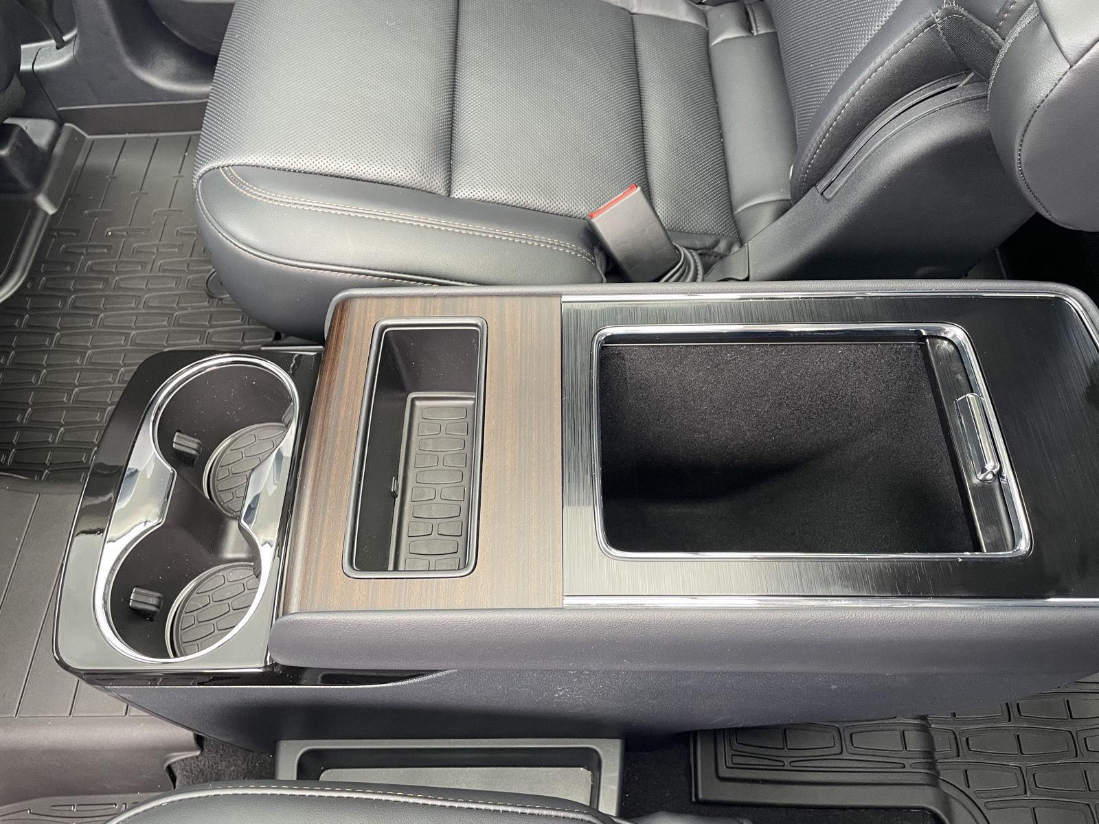 Vehicle photo 22