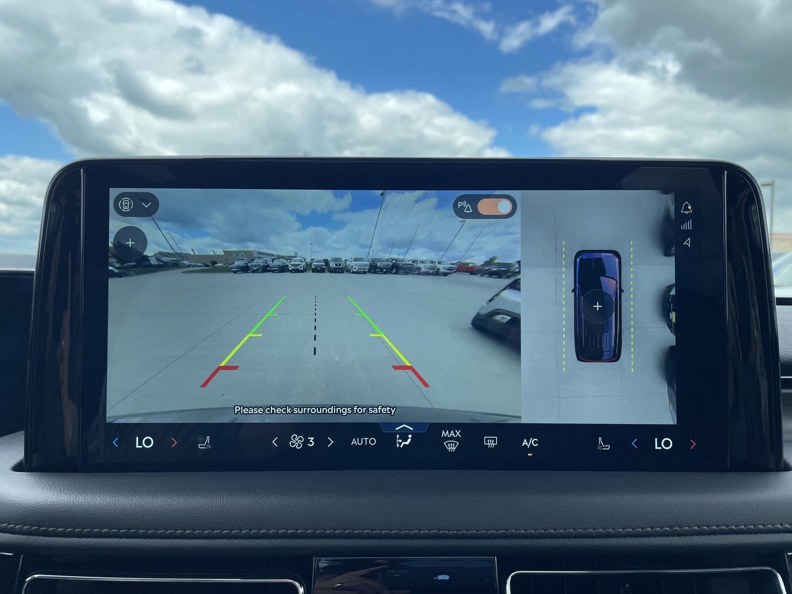 Vehicle photo 27