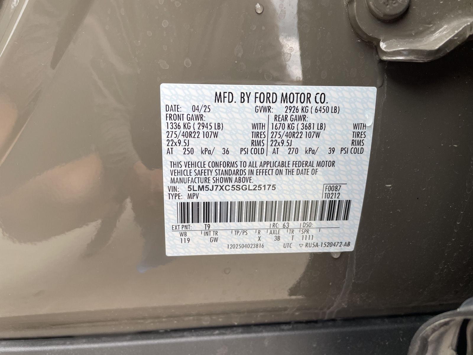 Vehicle photo 36