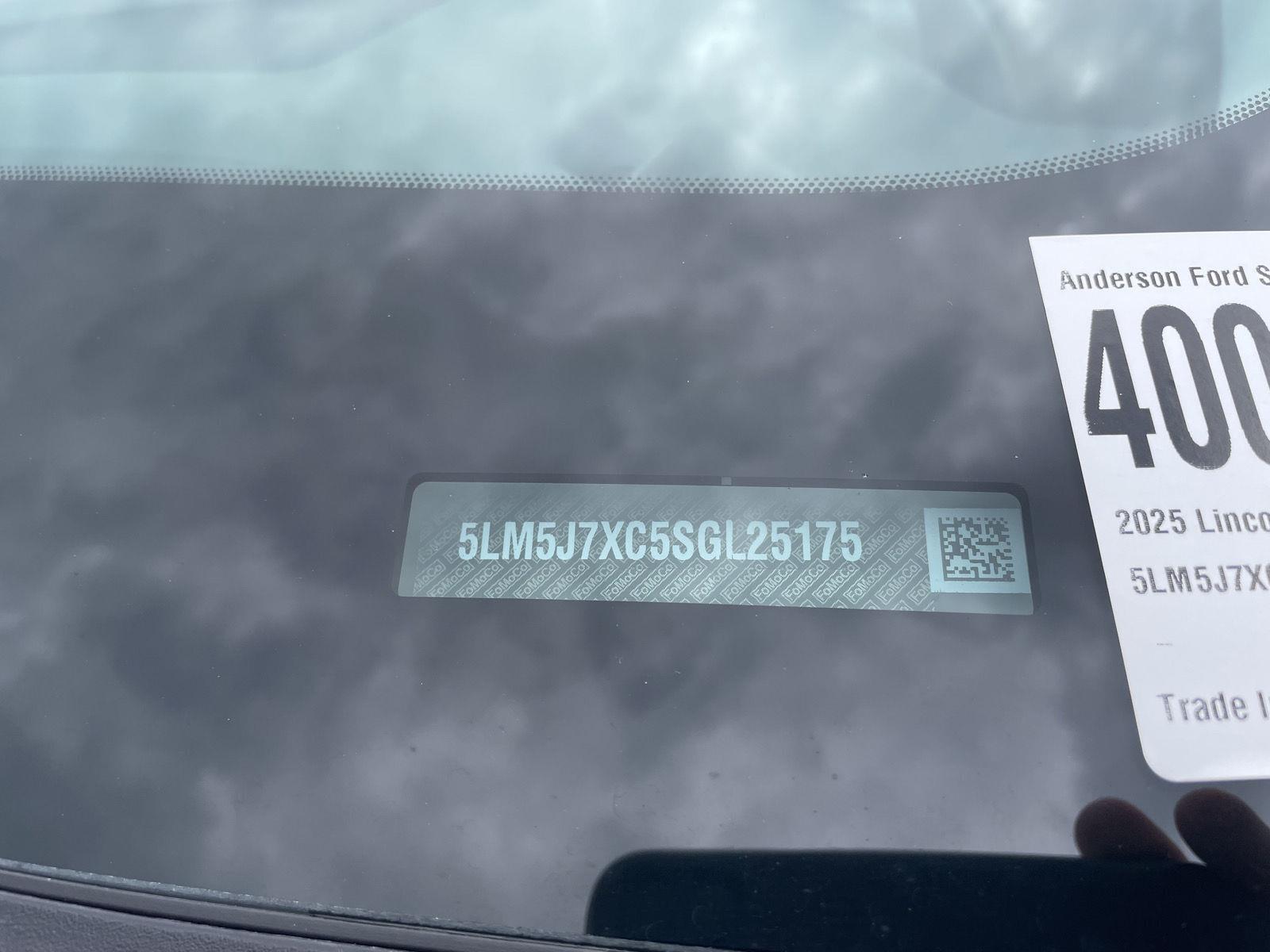 Vehicle photo 37
