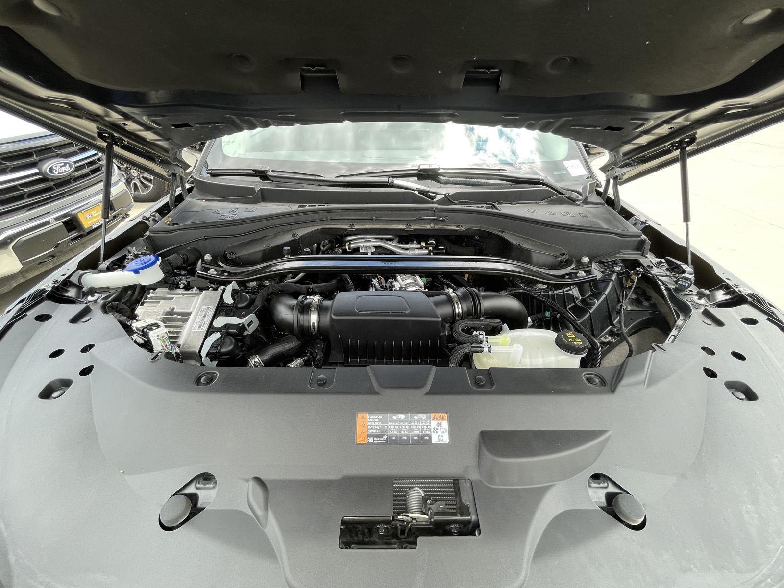Vehicle photo 38