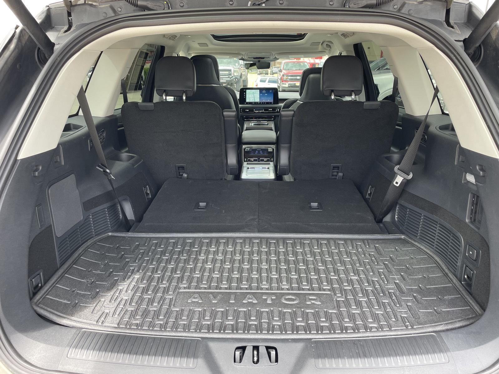 Vehicle photo 41