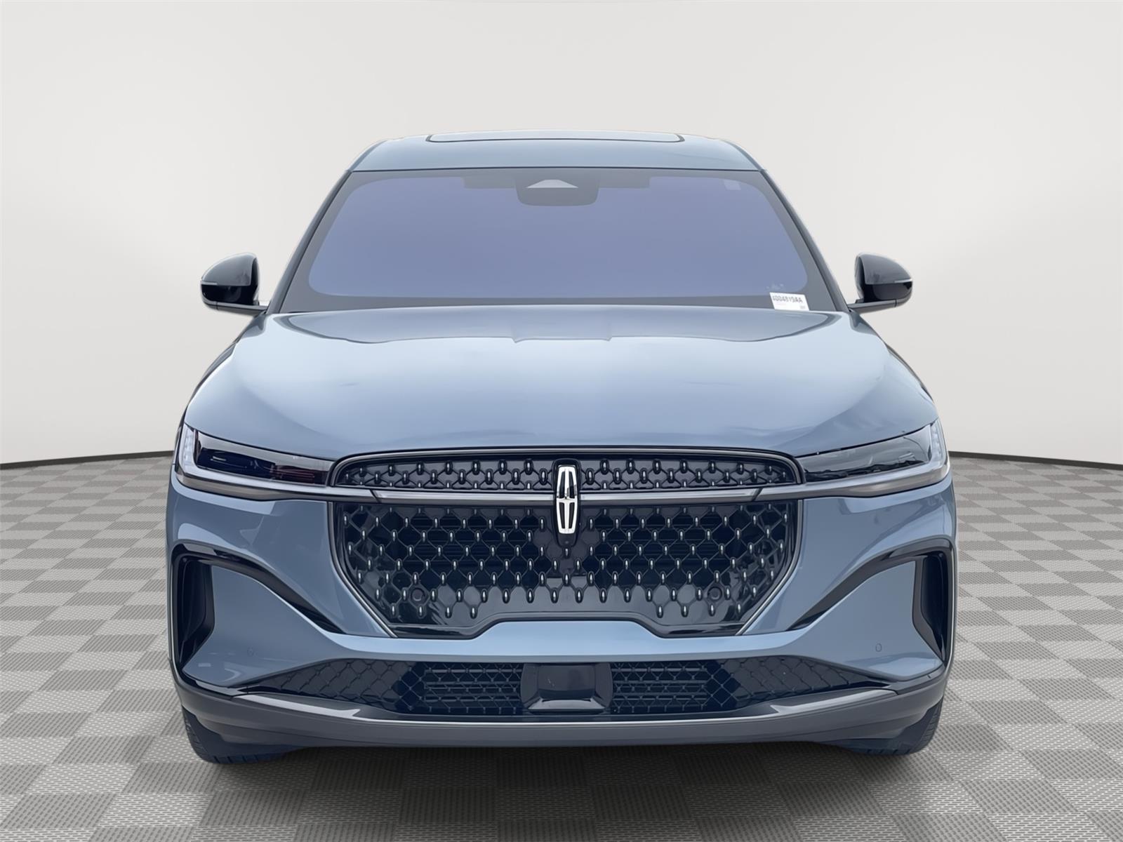 Vehicle photo 4