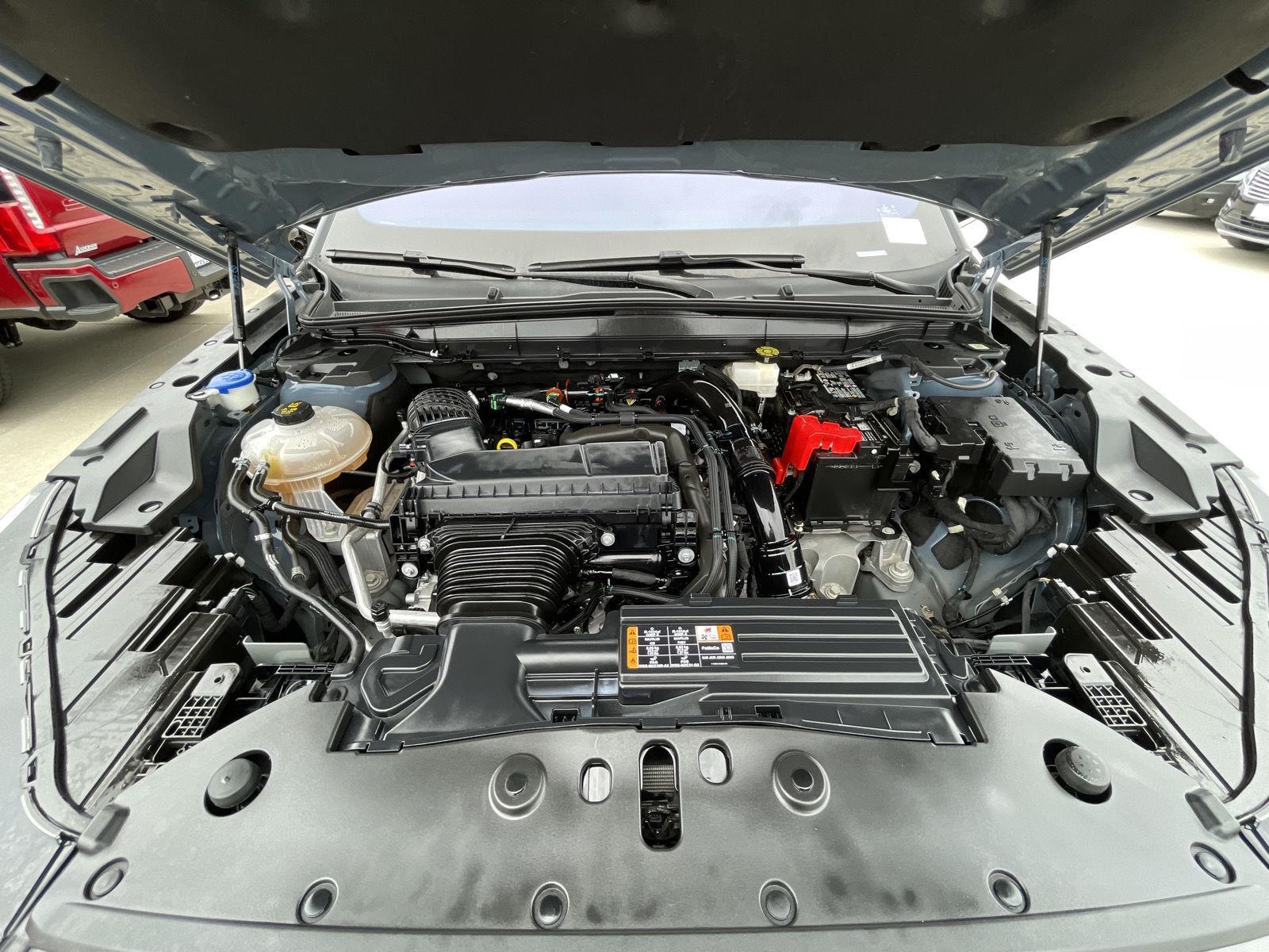 Vehicle photo 37