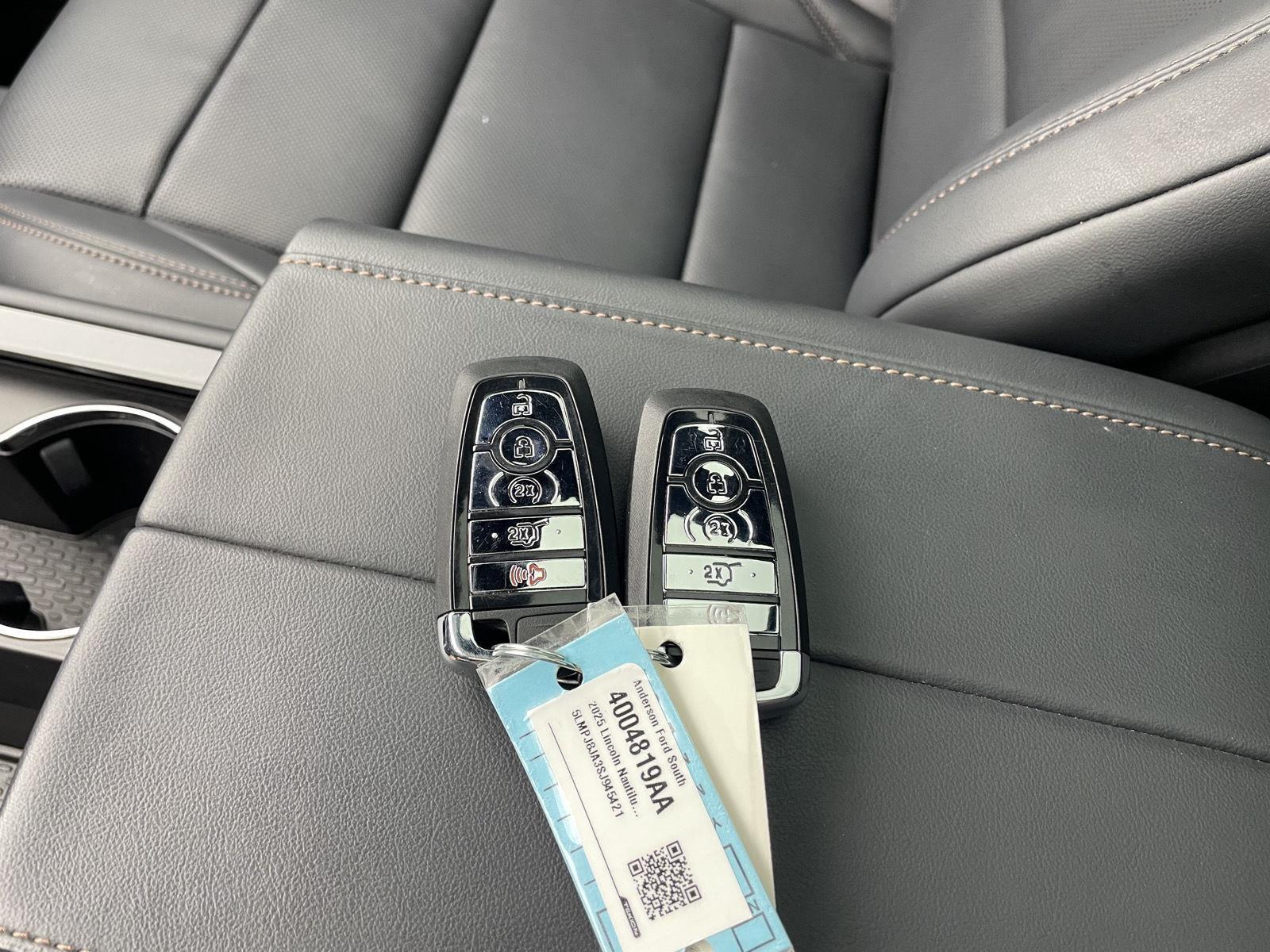 Vehicle photo 41