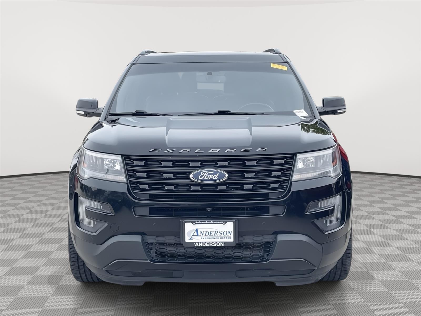 Vehicle photo 4