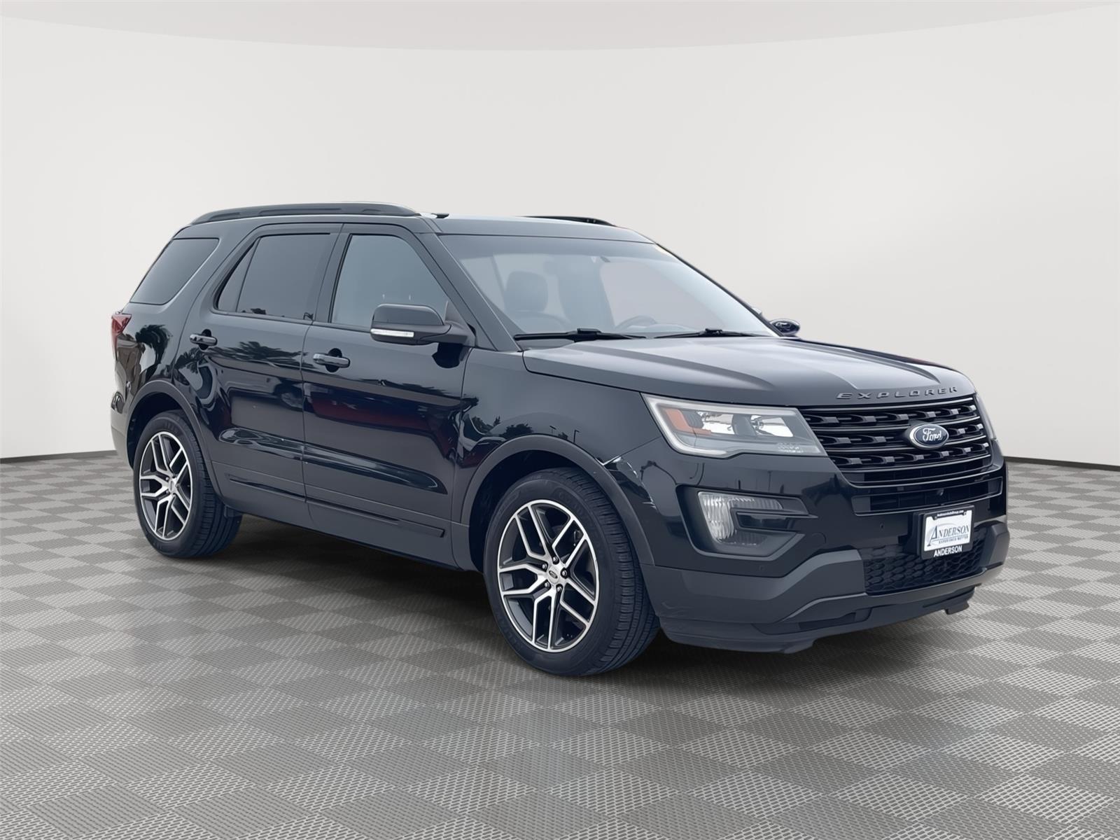Vehicle photo 5