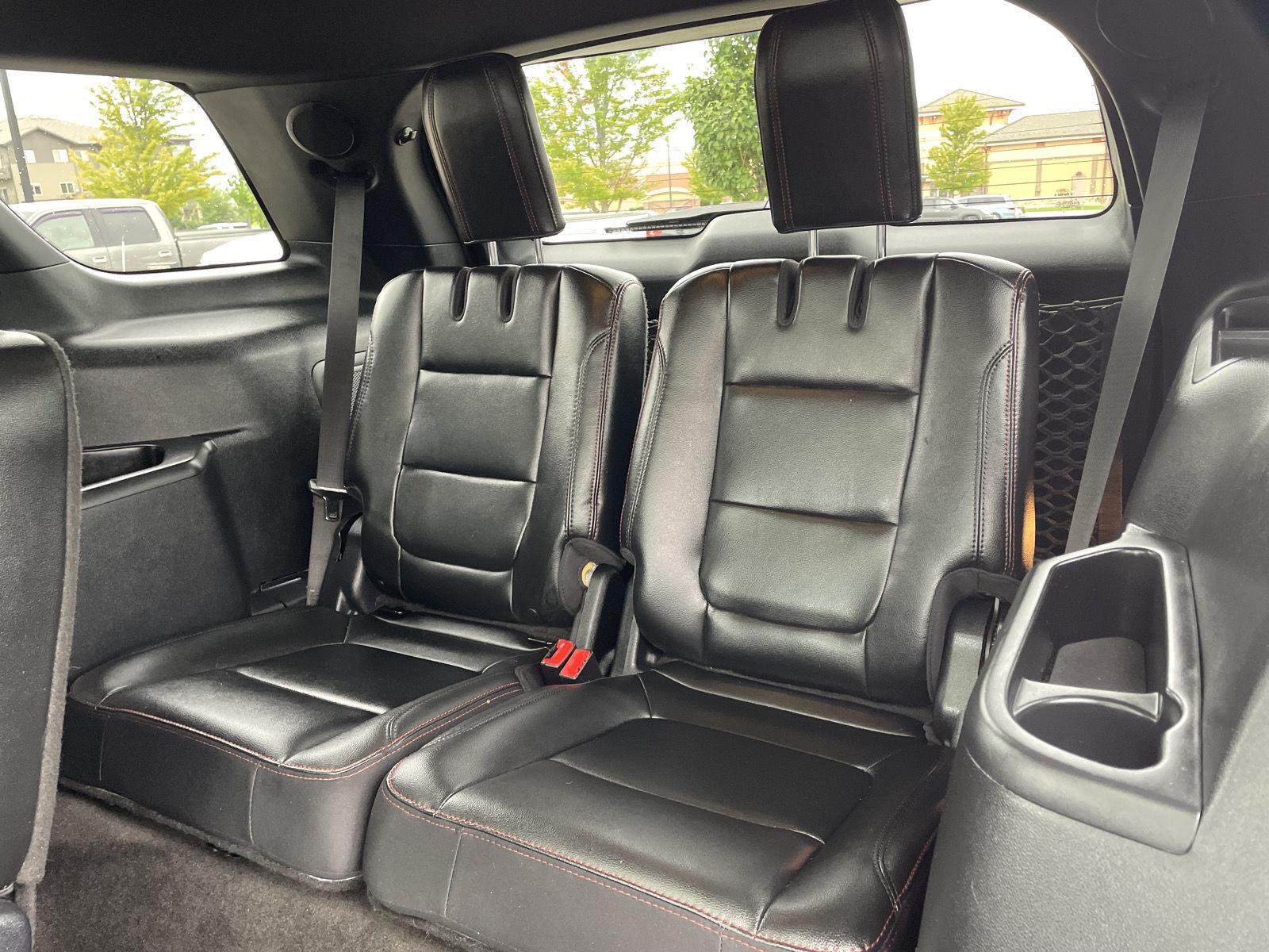 Vehicle photo 21