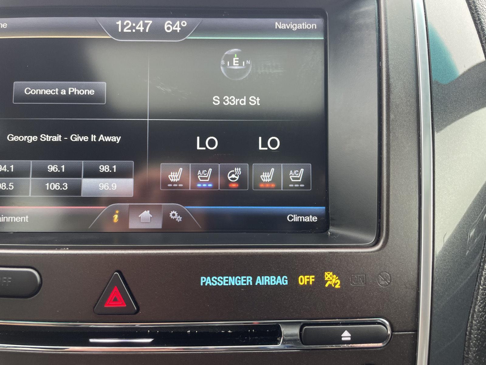 Vehicle photo 30
