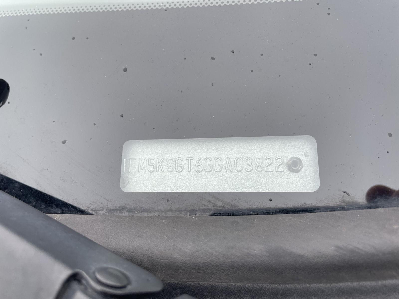 Vehicle photo 35