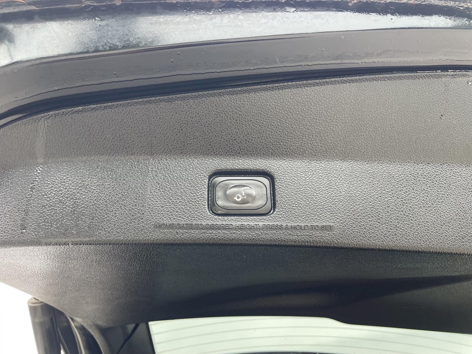 Vehicle photo 39