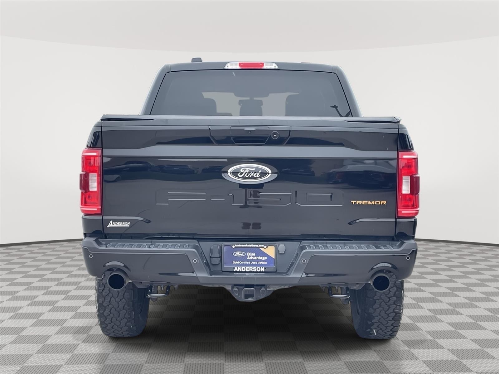 Vehicle photo 8
