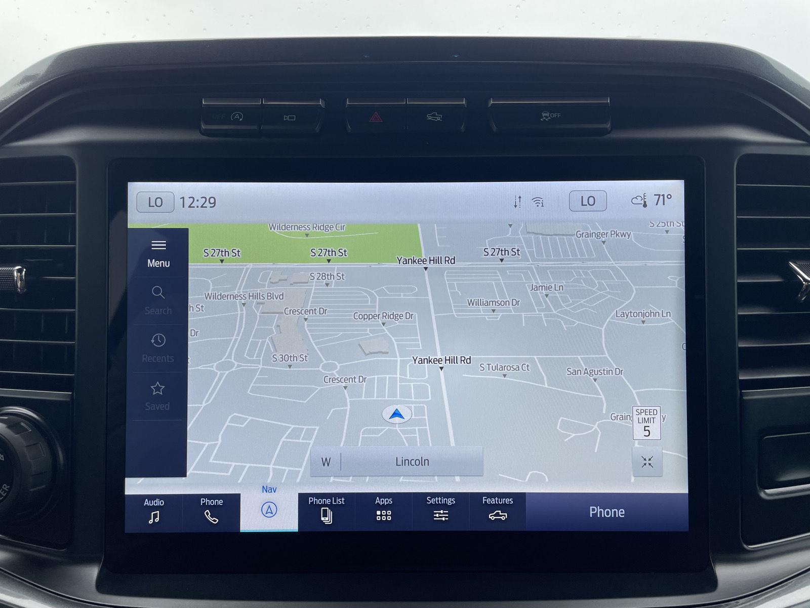 Vehicle photo 24
