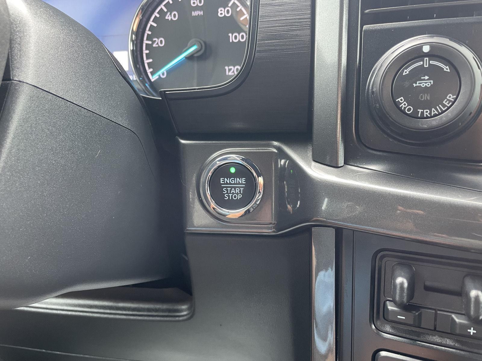 Vehicle photo 25