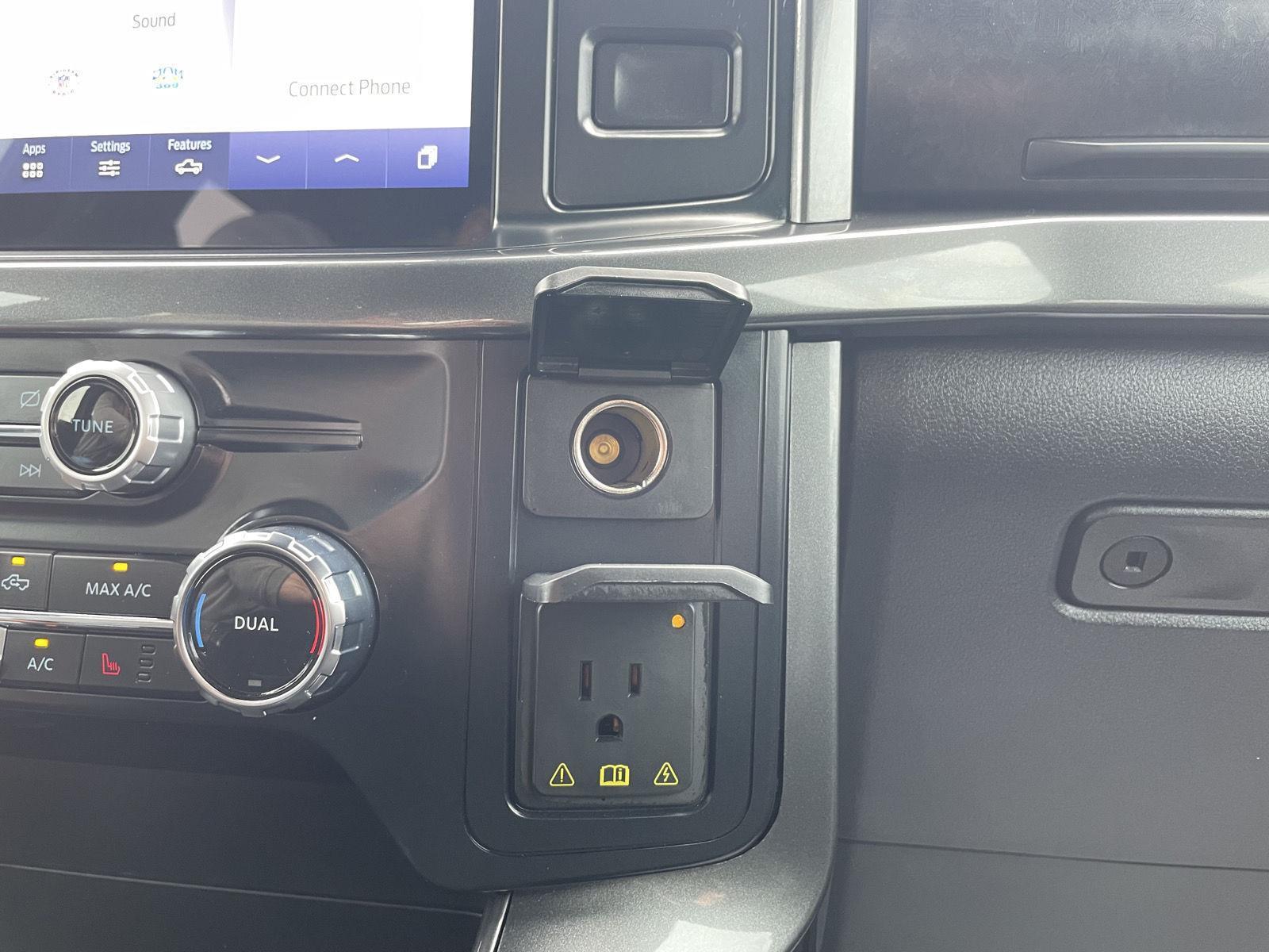 Vehicle photo 31