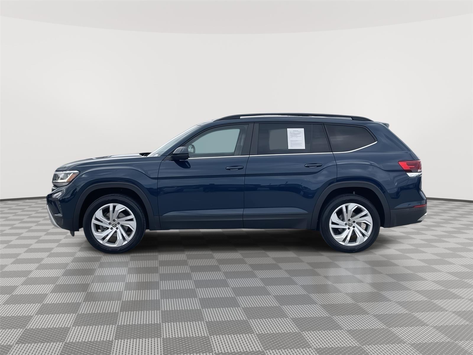 Vehicle photo 2