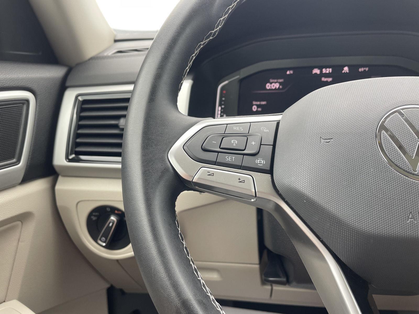 Vehicle photo 13