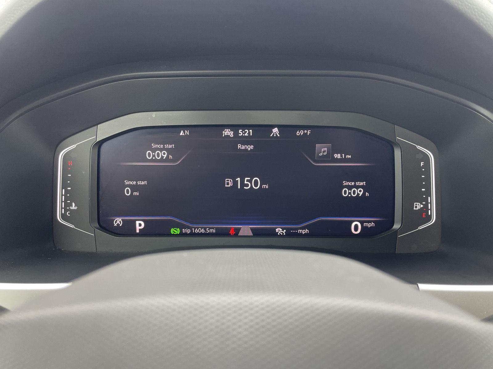 Vehicle photo 15