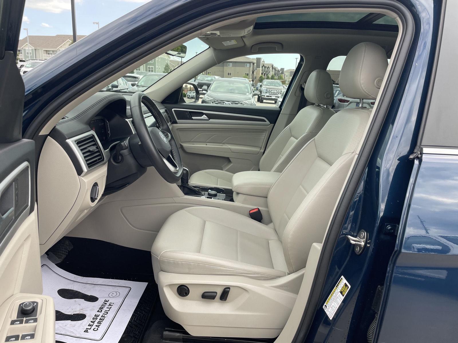 Vehicle photo 17