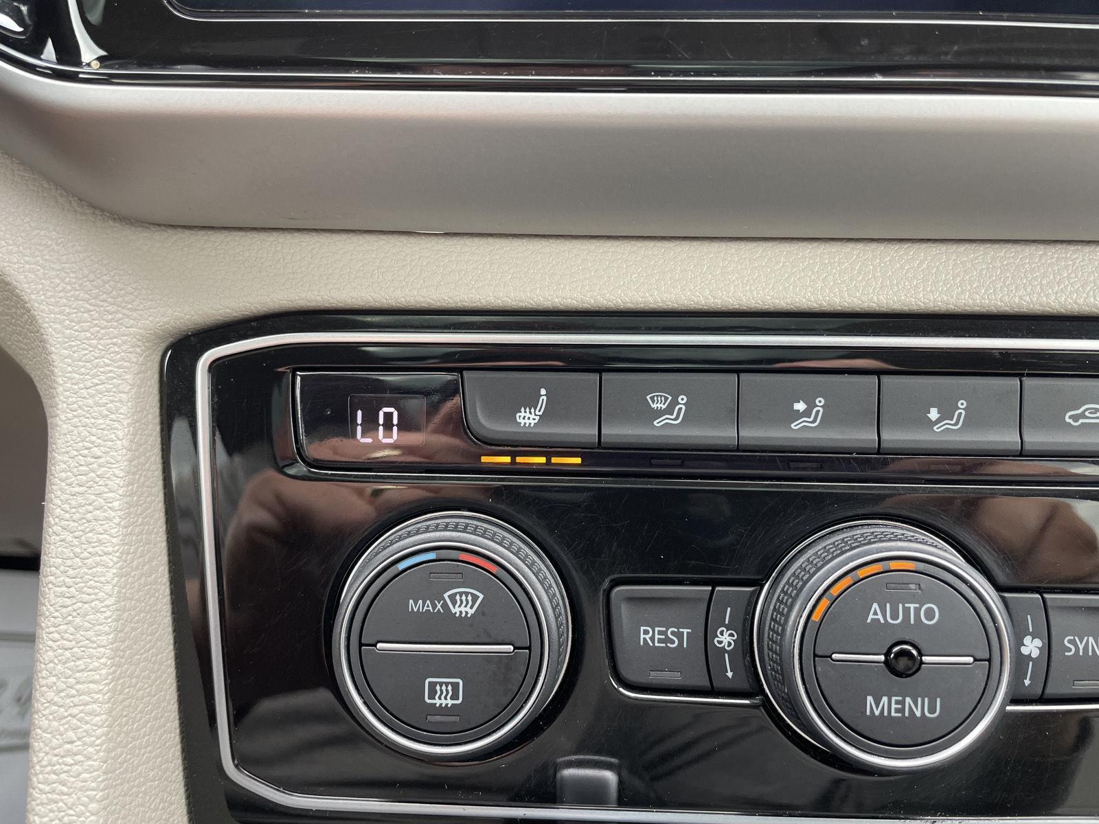 Vehicle photo 29