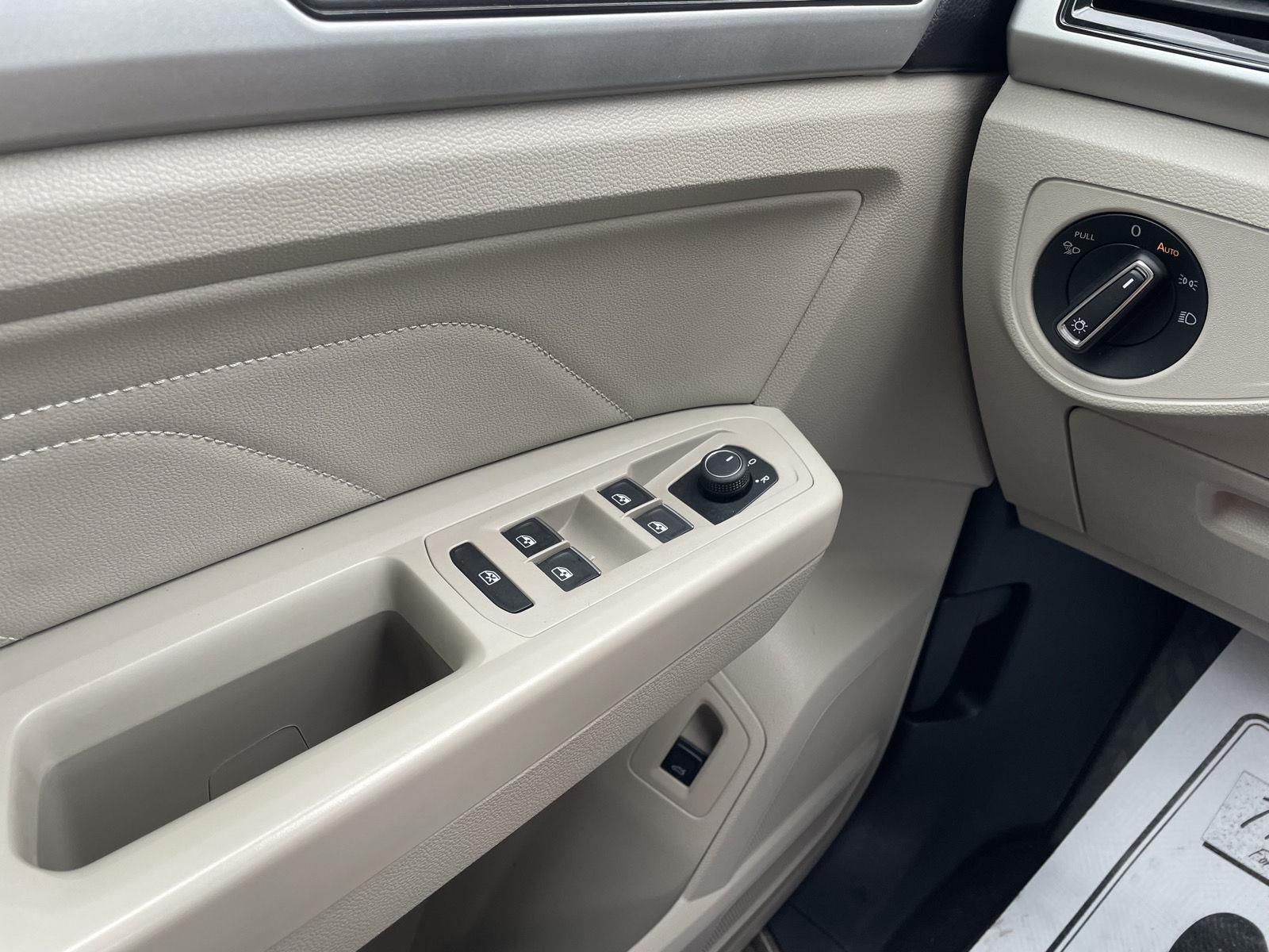Vehicle photo 31