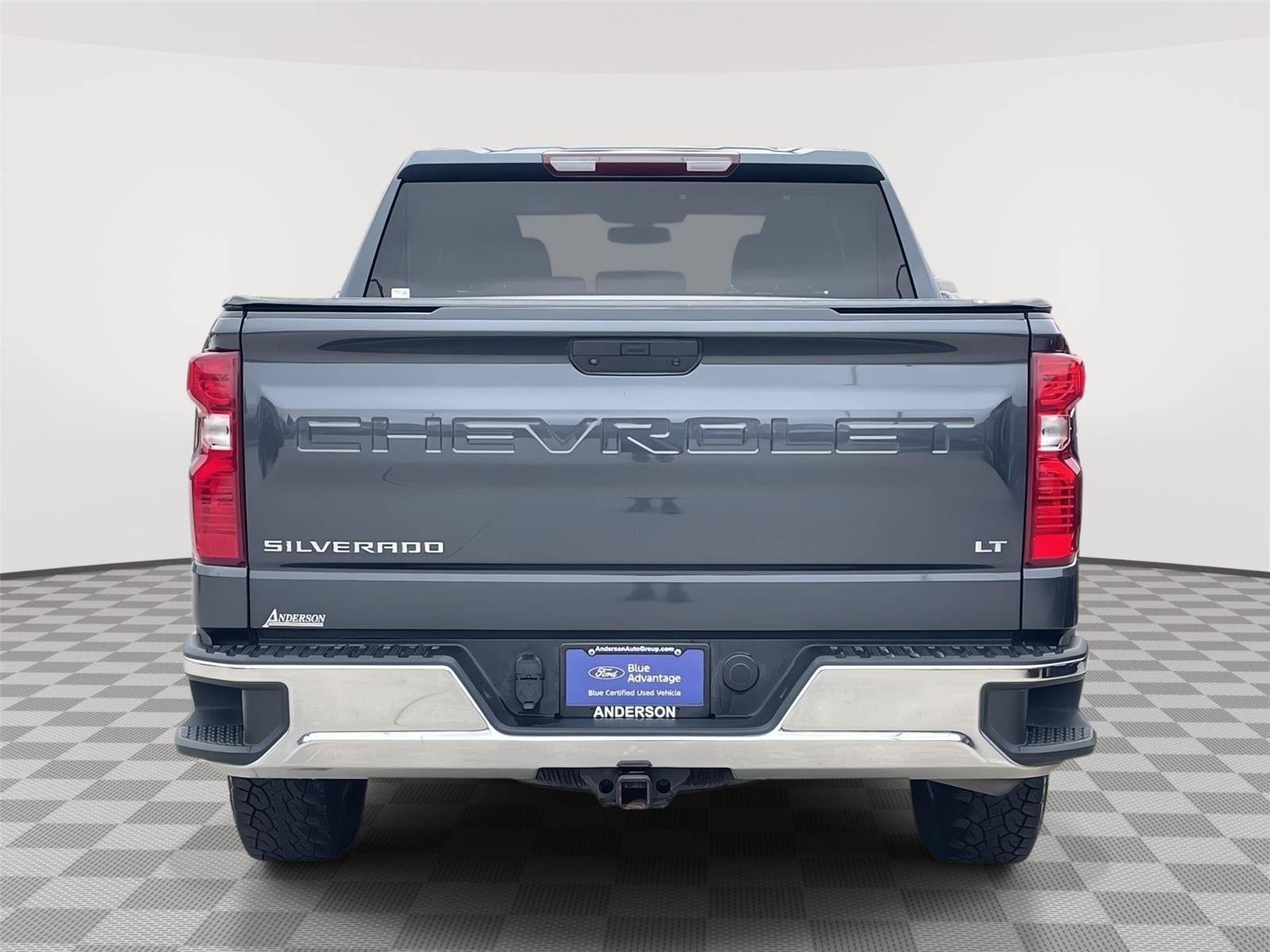 Vehicle photo 8