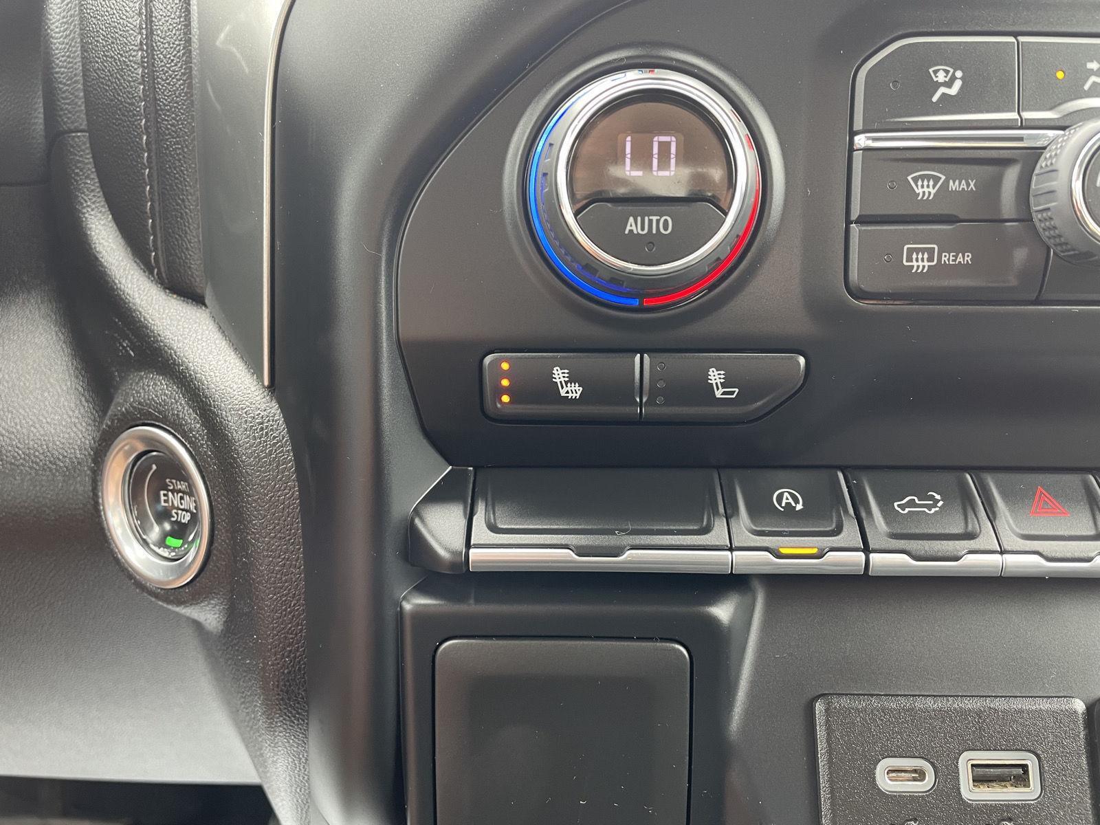 Vehicle photo 27