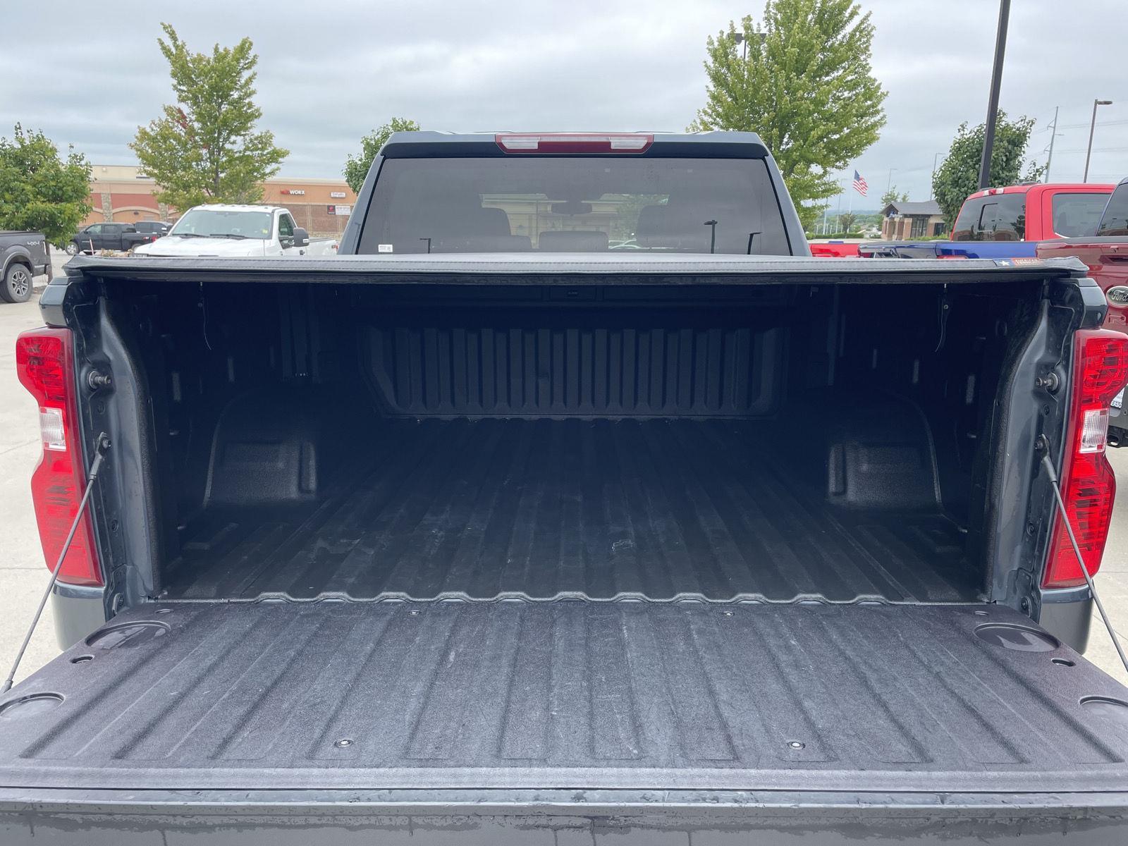 Vehicle photo 36