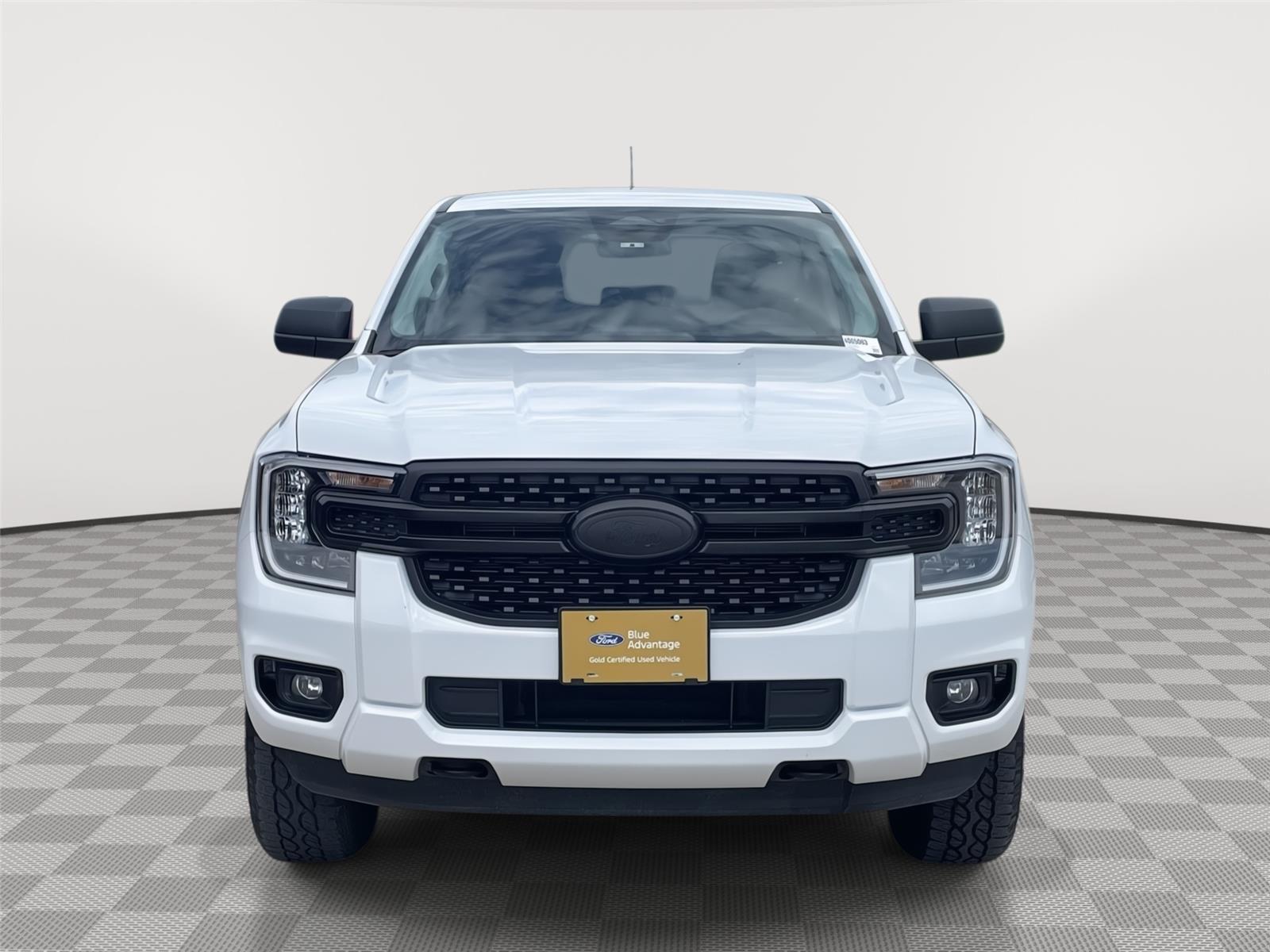 Vehicle photo 4