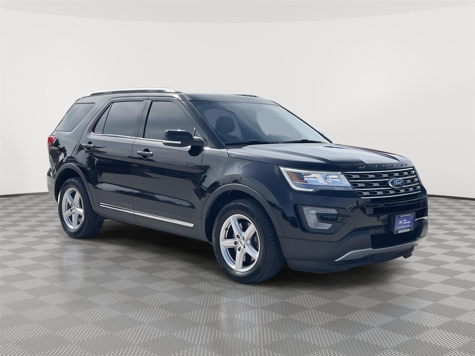 Vehicle photo 5