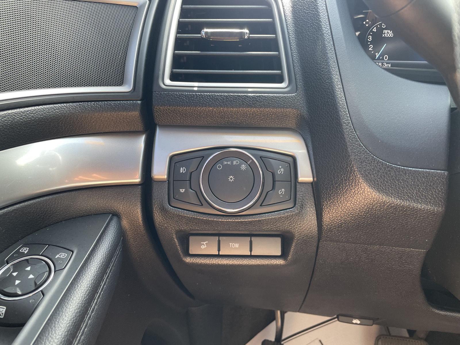 Vehicle photo 16