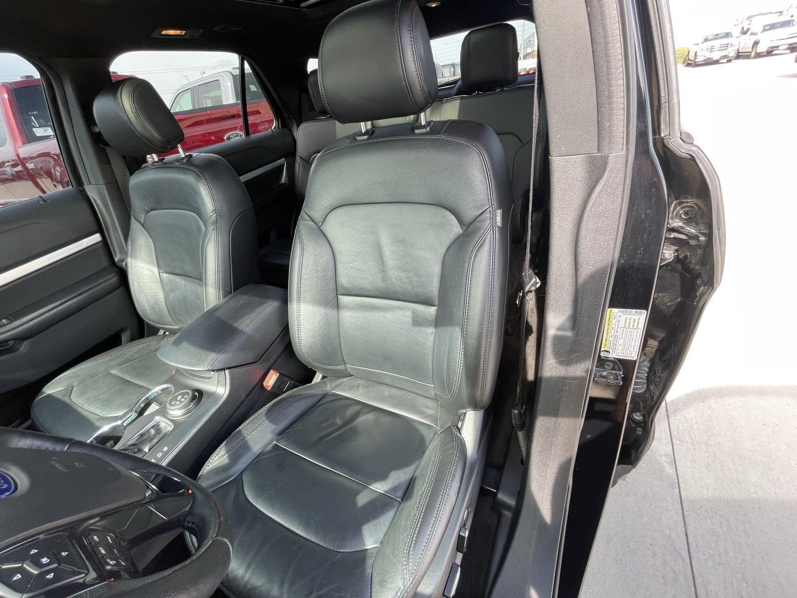 Vehicle photo 18