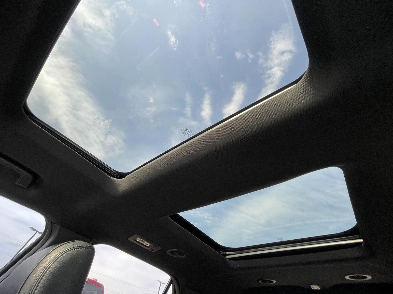 Vehicle photo 22