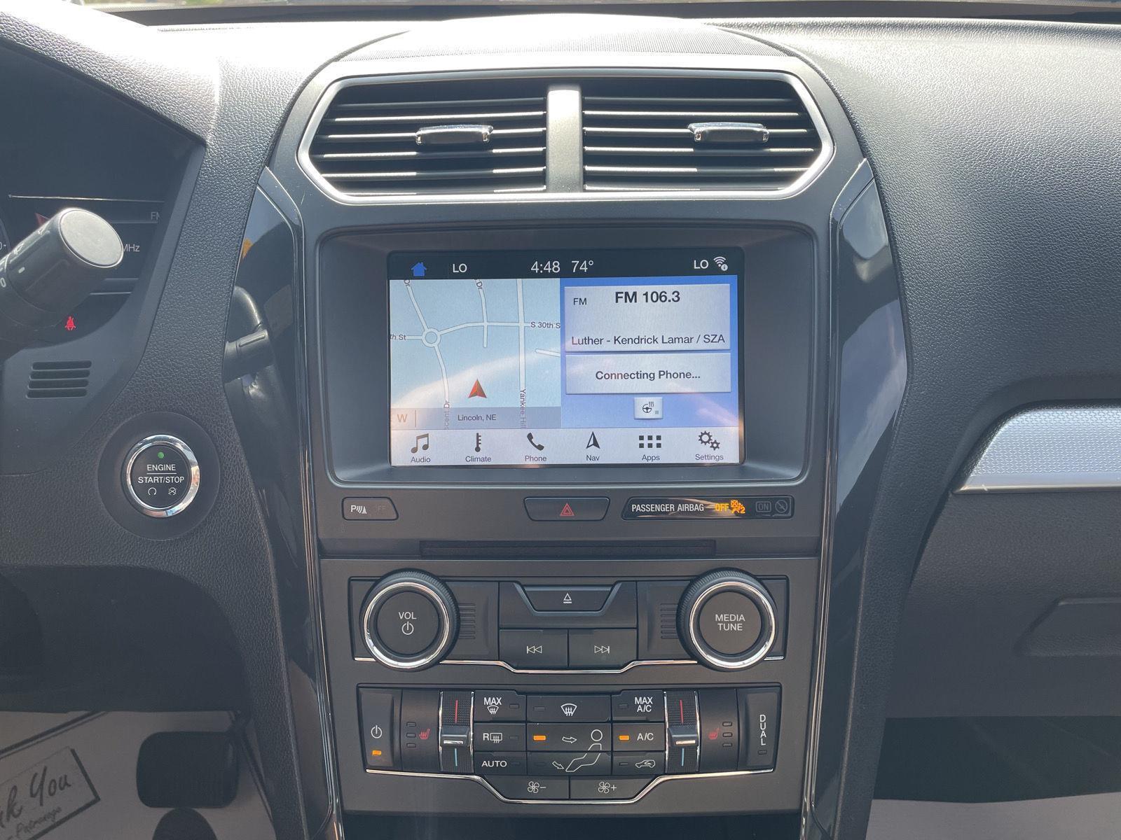 Vehicle photo 23