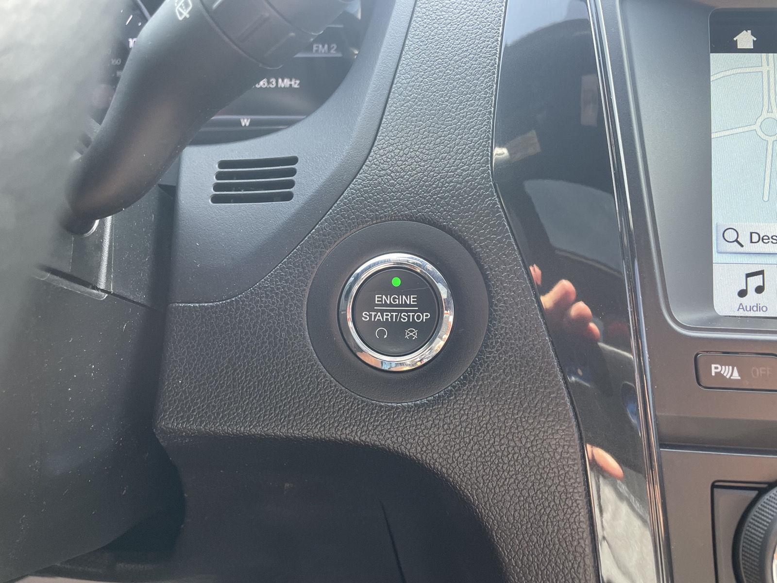 Vehicle photo 26